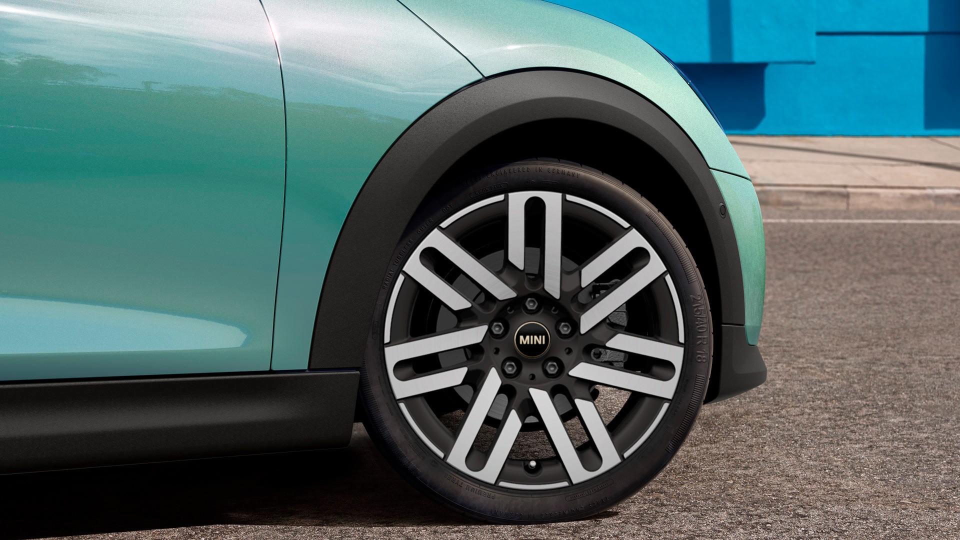 MINI Cooper 3 portas - galeria exterior - pormenores das rodas